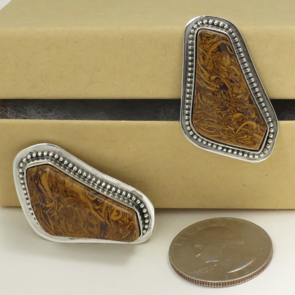 Vintage Southwestern Sterling and Coquina Earrings - Picture 3 of 7